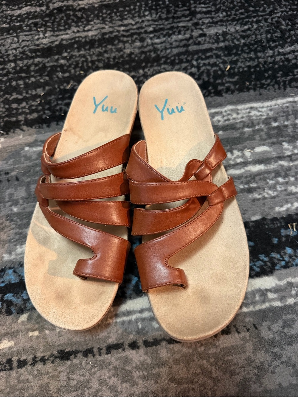 Yuu Julia Brown Faux Leather Strappy Comfort Sandals Size 9M